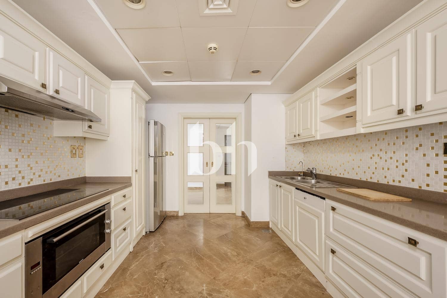 4 Bedroom Apartment in Sadaf 4 - photo 2