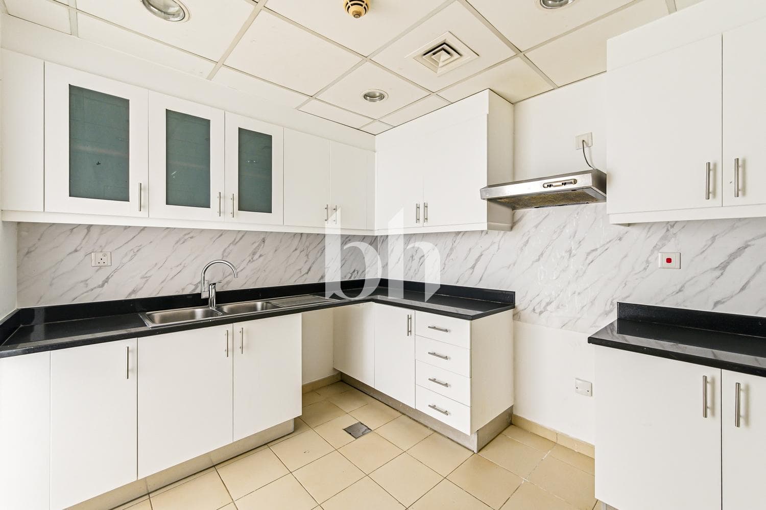 2 Bedroom Apartment in Amwaj 4 - photo 2