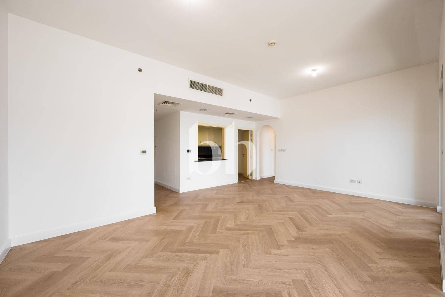 2 Bedroom Apartment in Shams 2 - photo 2