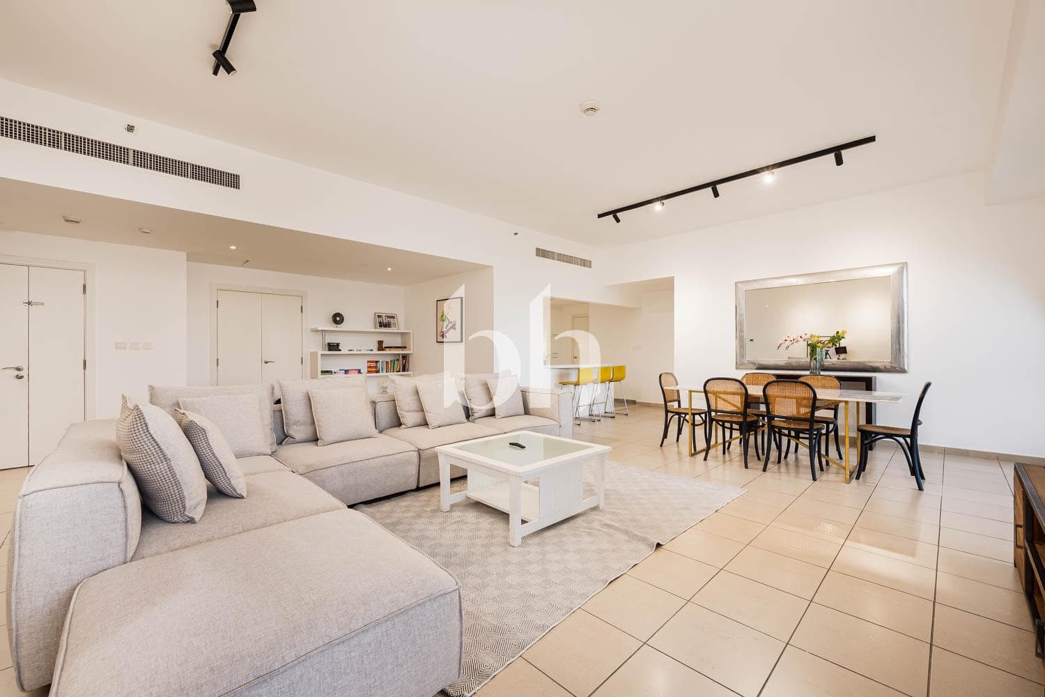4 Bedroom Apartment in Rimal 5