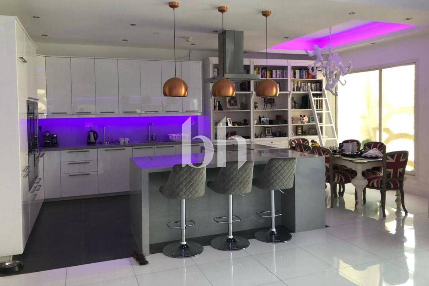 4 Bedroom Apartment in Sadaf 2 - photo 2