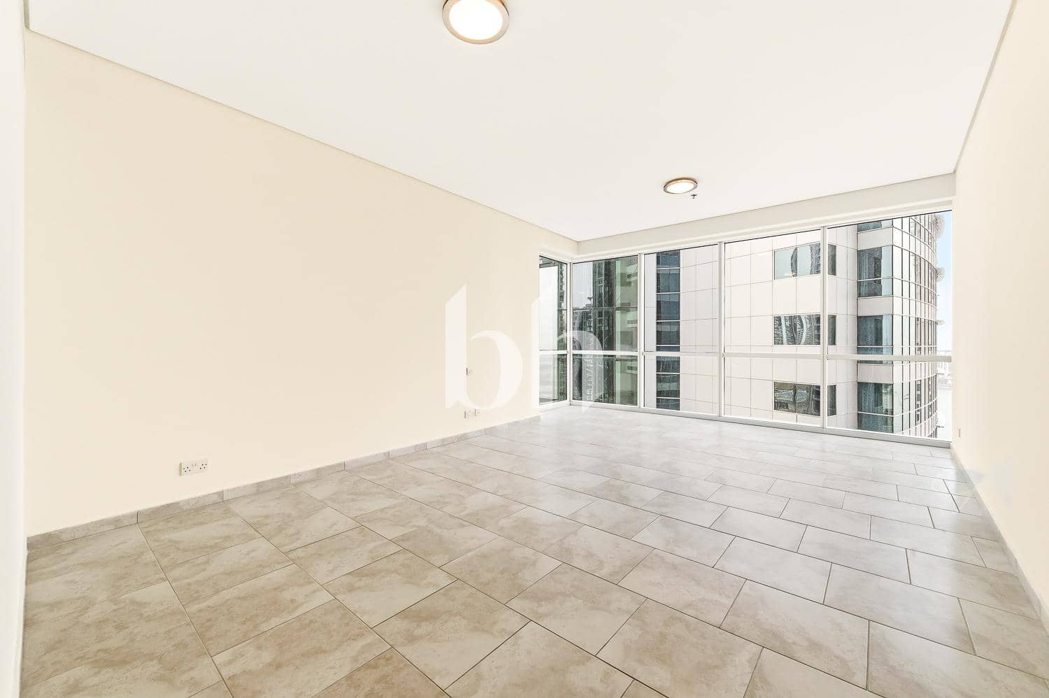3 Bedroom Apartment in Al Fattan Marine Towers - photo 2
