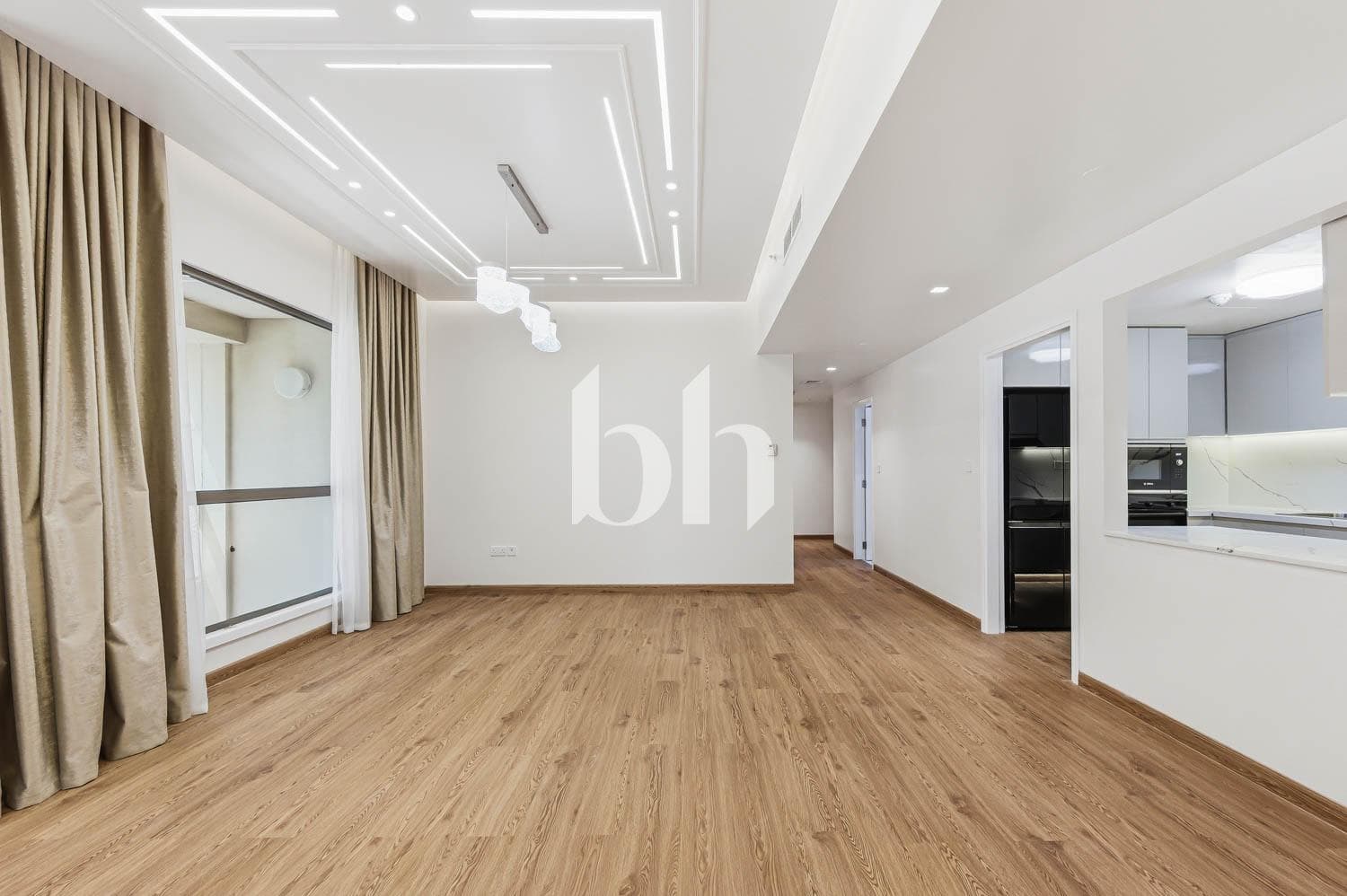 3 Bedroom Apartment in Sadaf 8 - photo 2