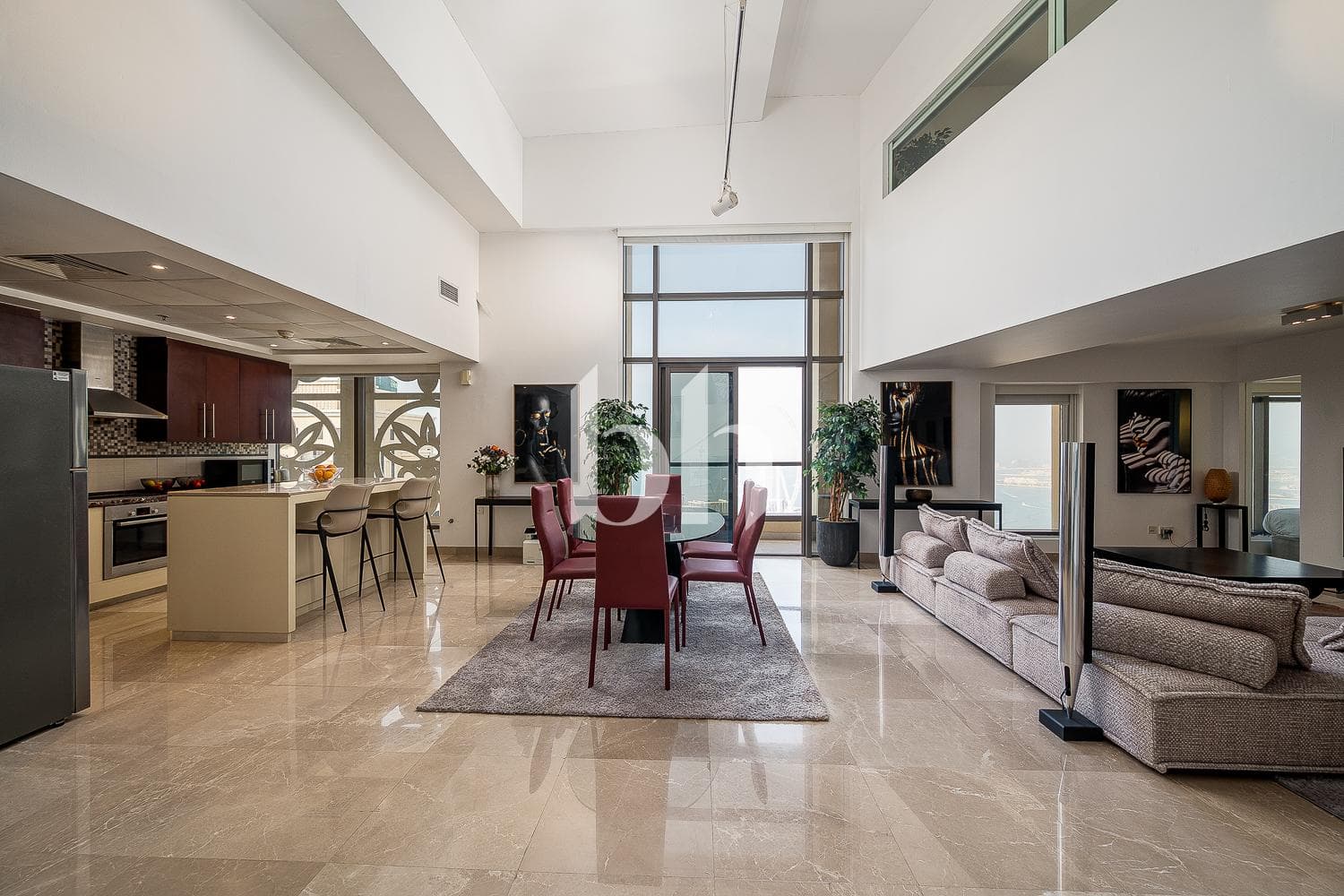3 Bedroom Apartment in Shams 1 - photo 2