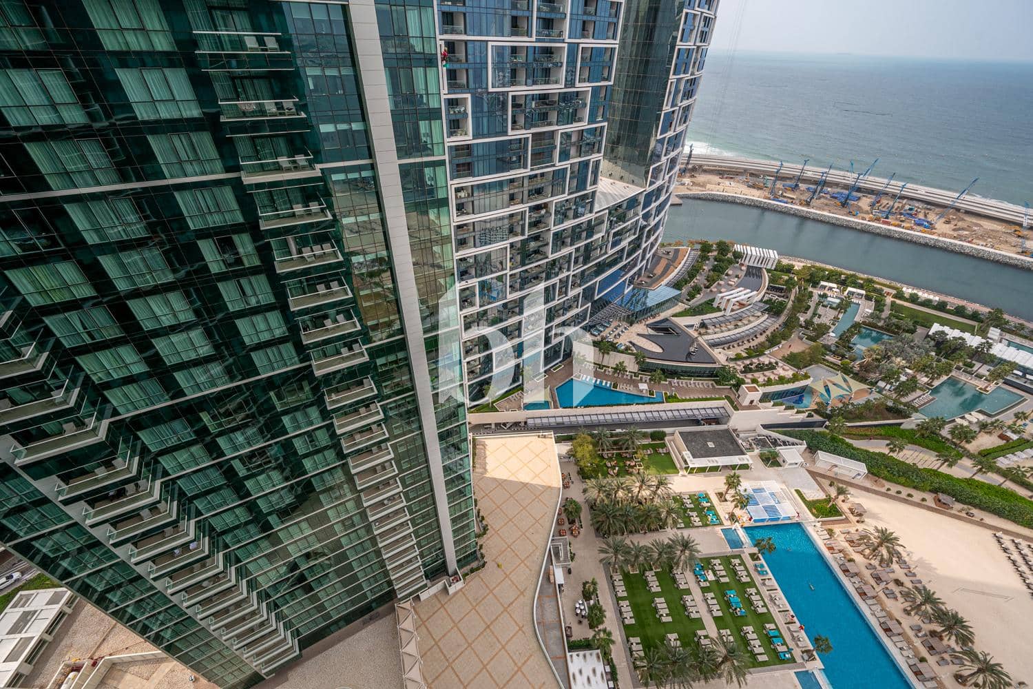 2 Bedroom Apartment in Al Bateen Residences - photo 1