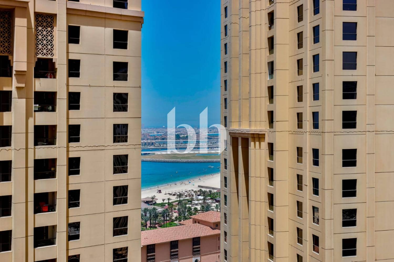 3 Bedroom Apartment in Sadaf 2 - photo 1