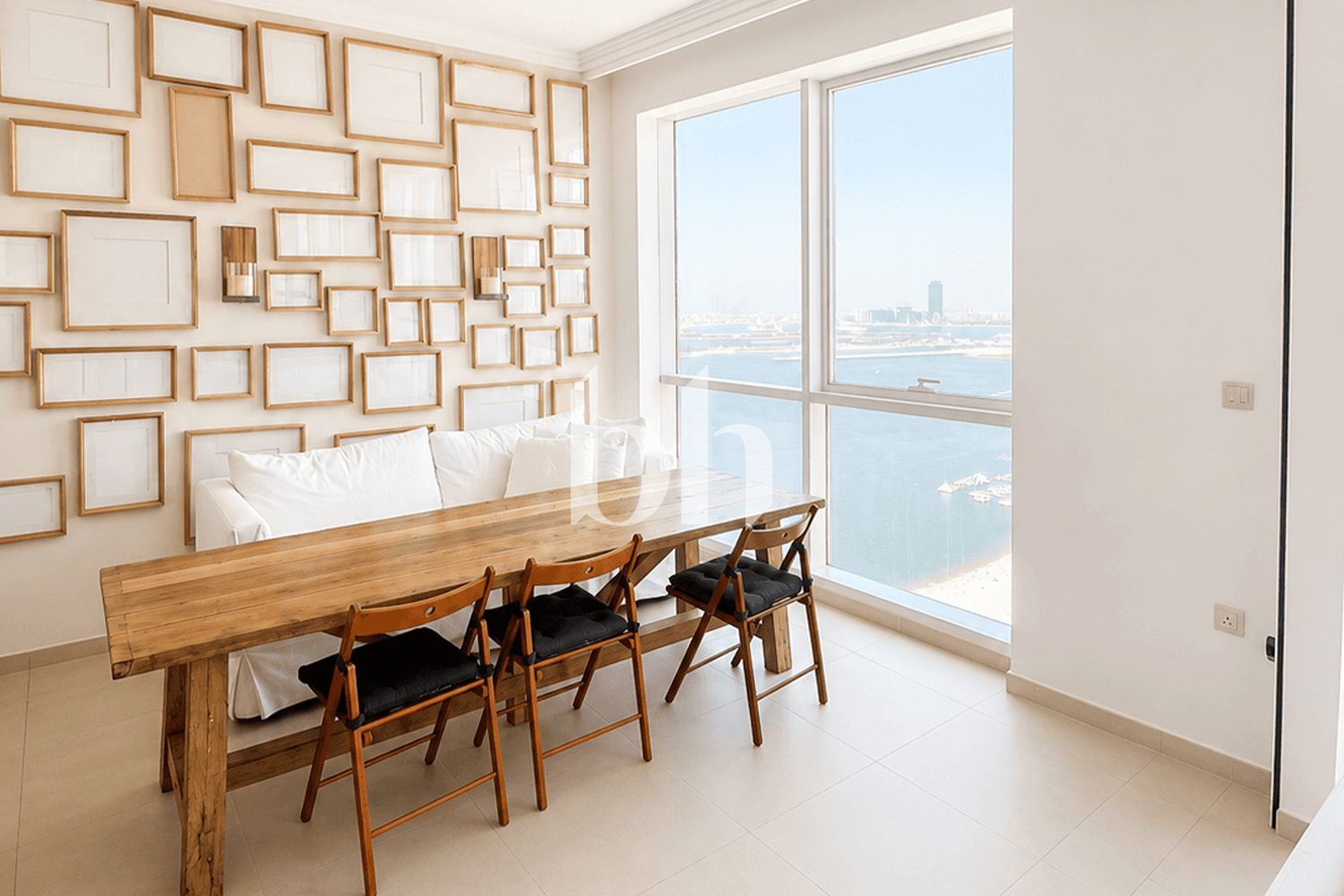 3 Bedroom Apartment in Al Bateen Residences - photo 1
