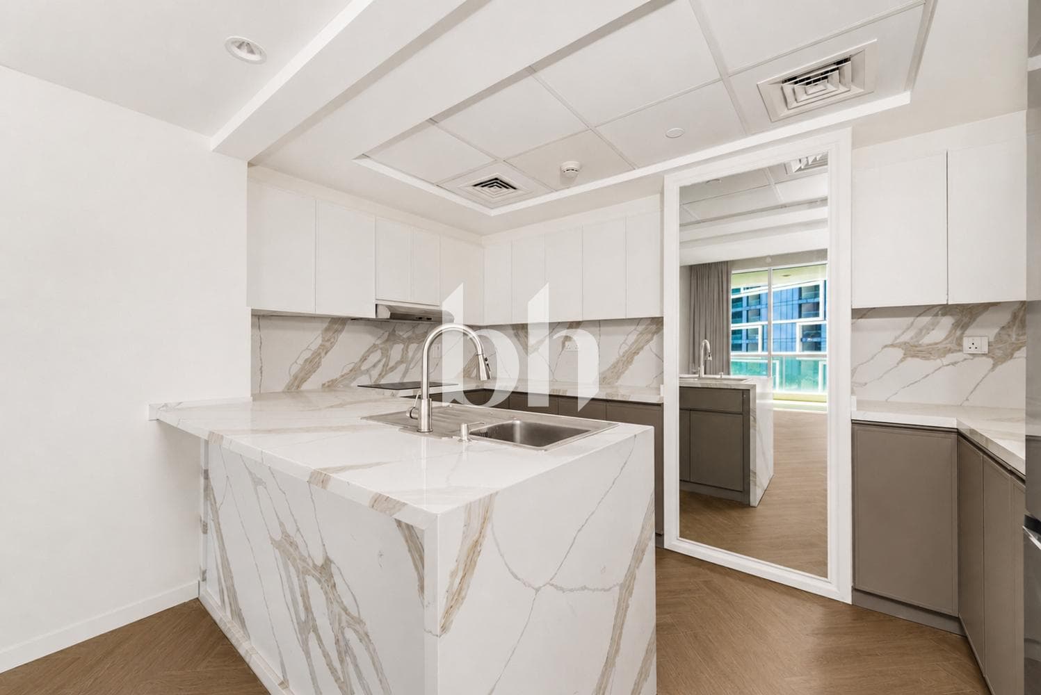 2 Bedroom Apartment in Al Bateen Residences - photo 1