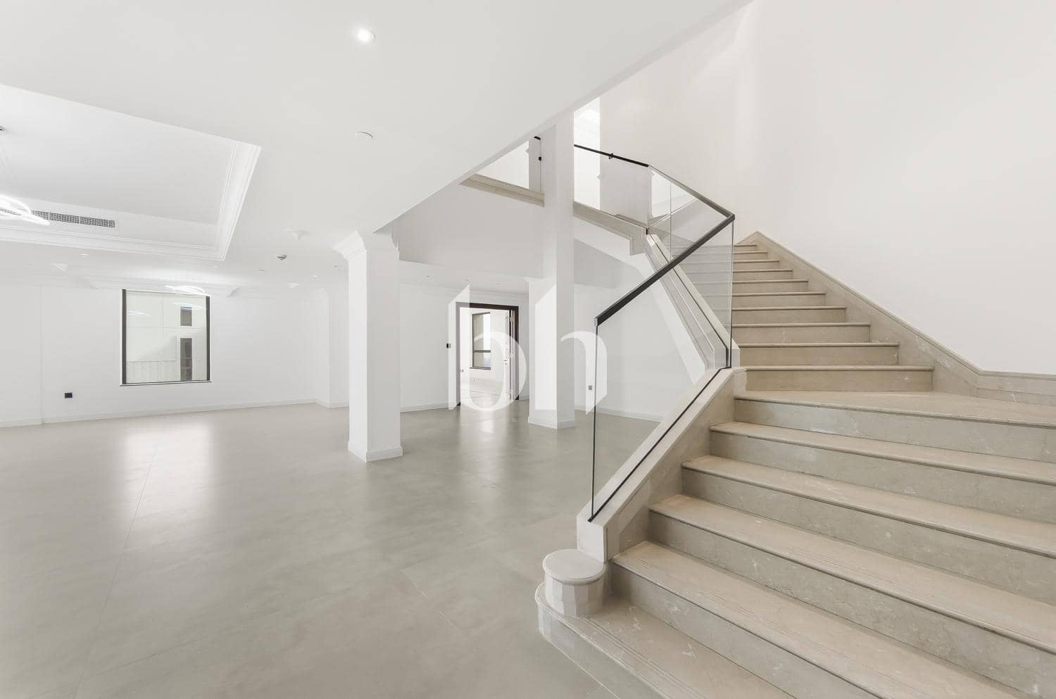 5 Bedroom Apartment in Sadaf 8 - photo 1