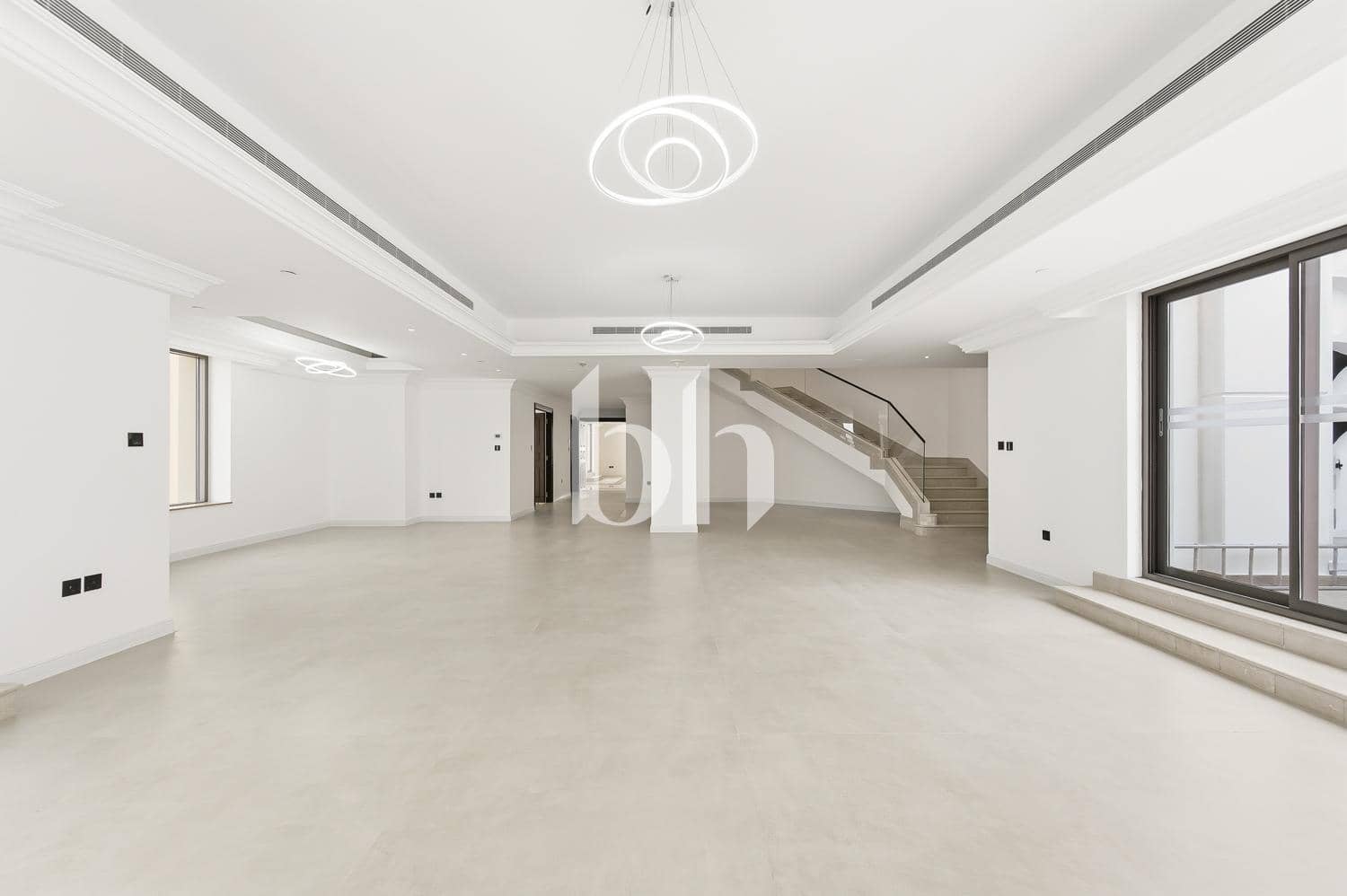 5 Bedroom Apartment in Sadaf 8
