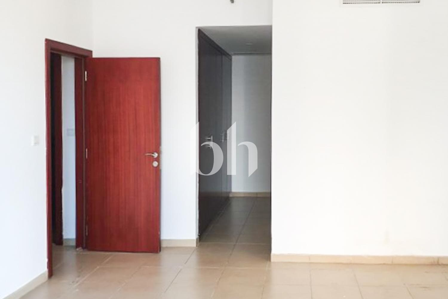 3 Bedrooms Apartment in Murjan 1 - photo 2
