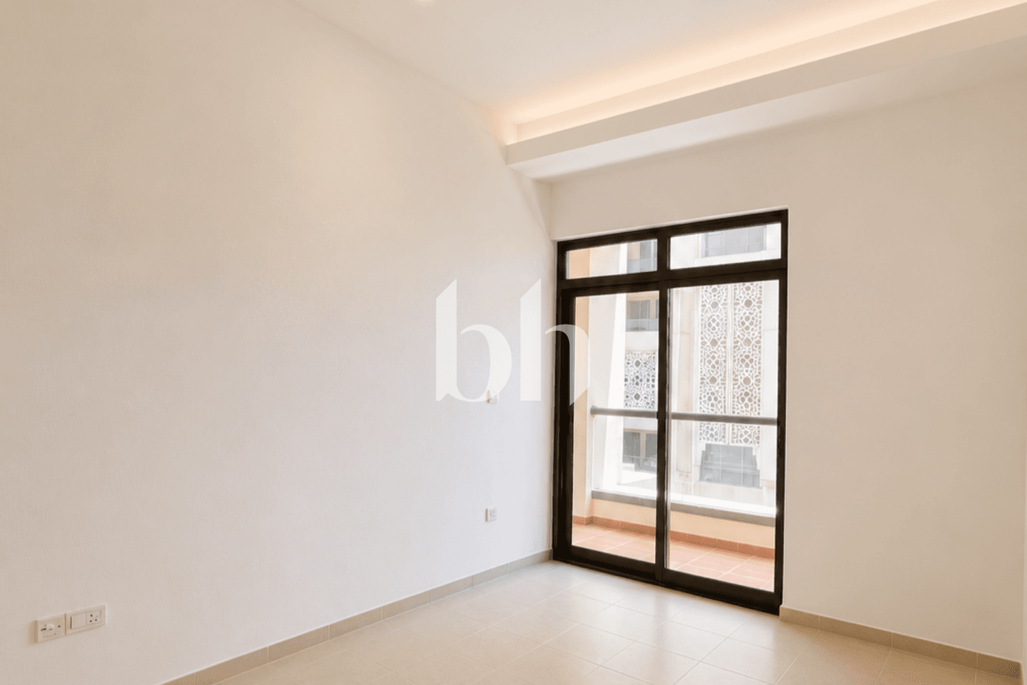 2 Bedroom Apartment in Amwaj 4 - photo 2