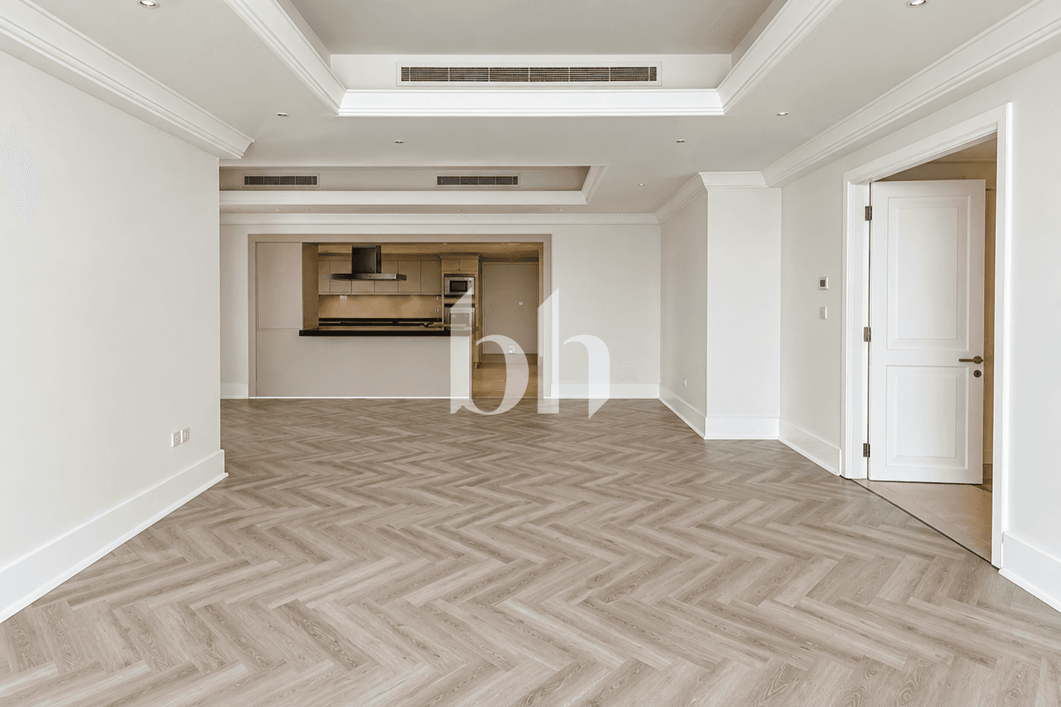 4 Bedroom Apartment in Sadaf 2 - photo 1