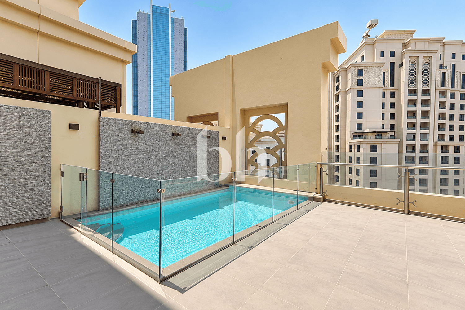 4 Bedroom Apartment in Sadaf 2 - photo 2