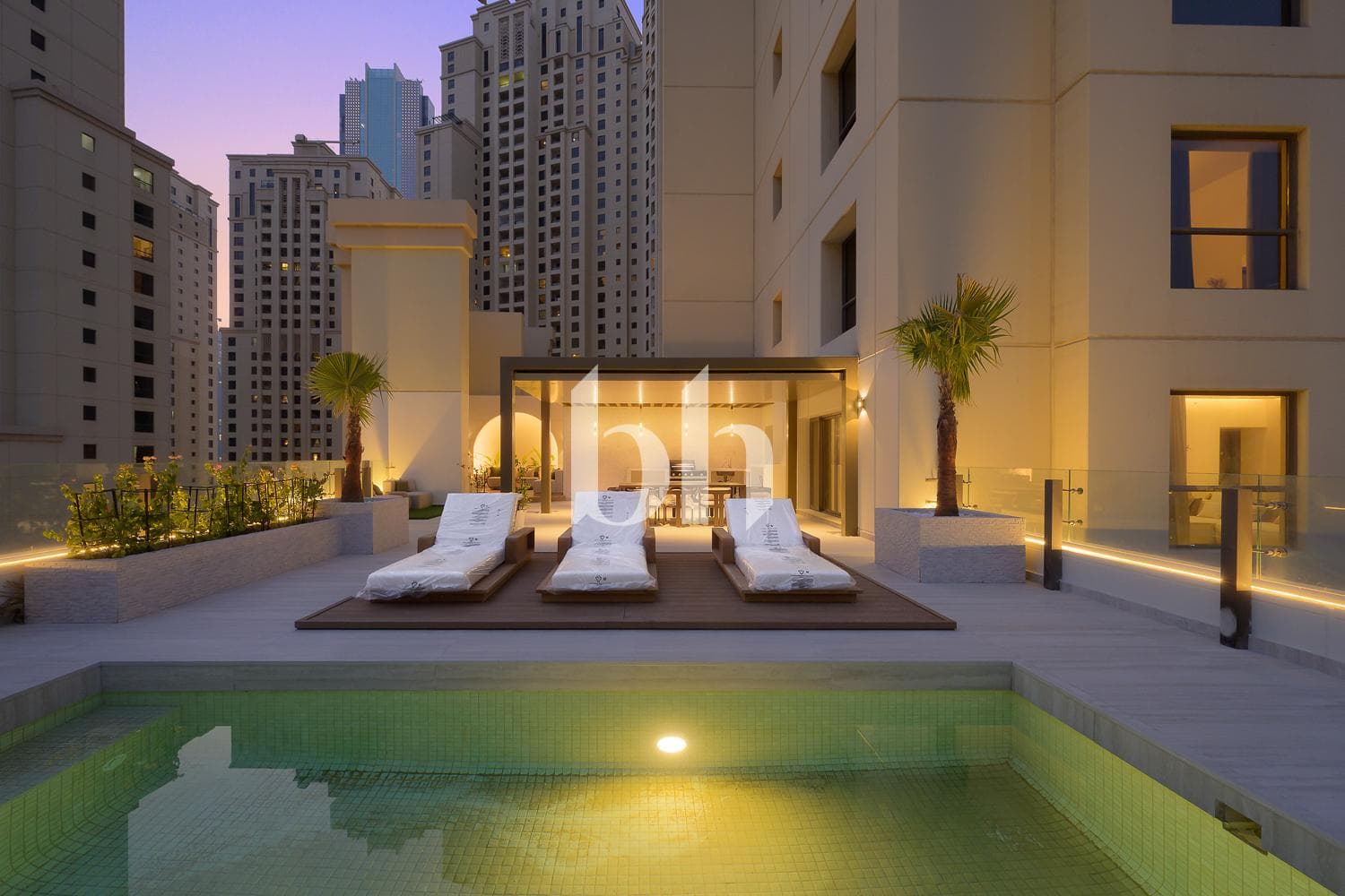 4 Bedroom Apartment in Sadaf 8