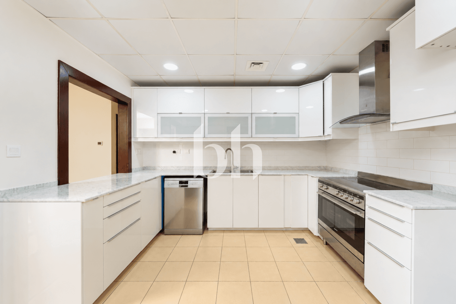 3 Bedroom Apartment in Rimal 3 - photo 1