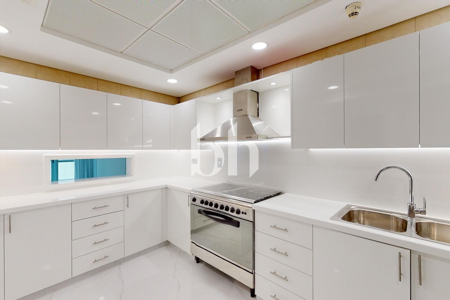 2 Bedroom Apartment in Al Fattan Marine Towers - photo 2