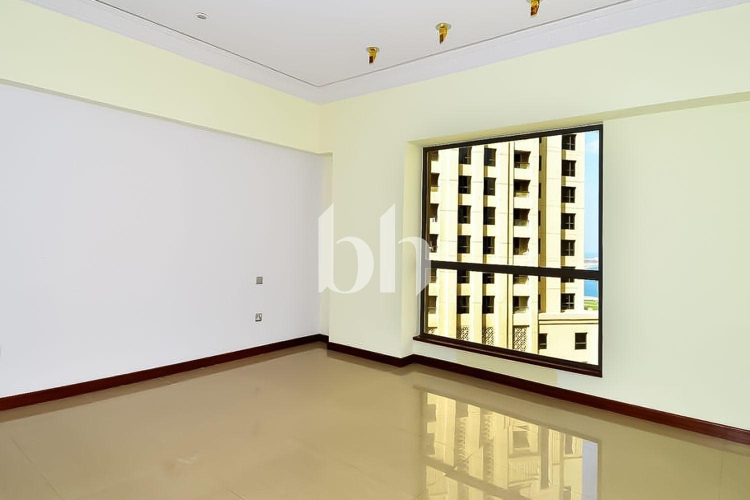 4 Bedroom Apartment in Sadaf 2 - photo 2