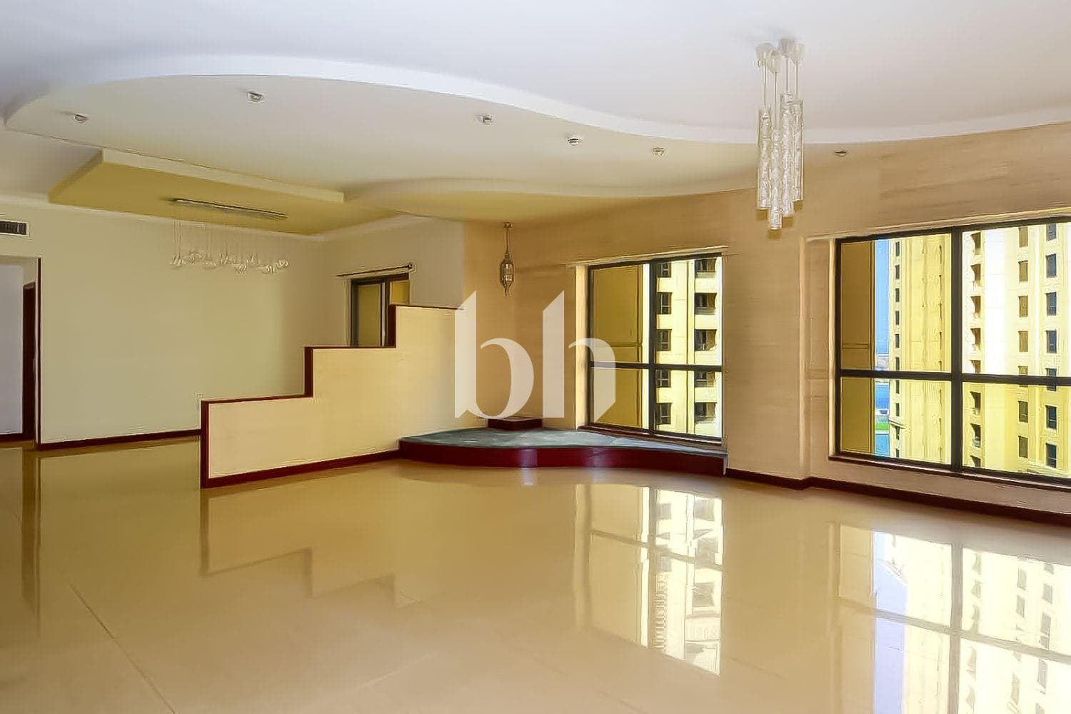 4 Bedroom Apartment in Sadaf 2 - photo 1