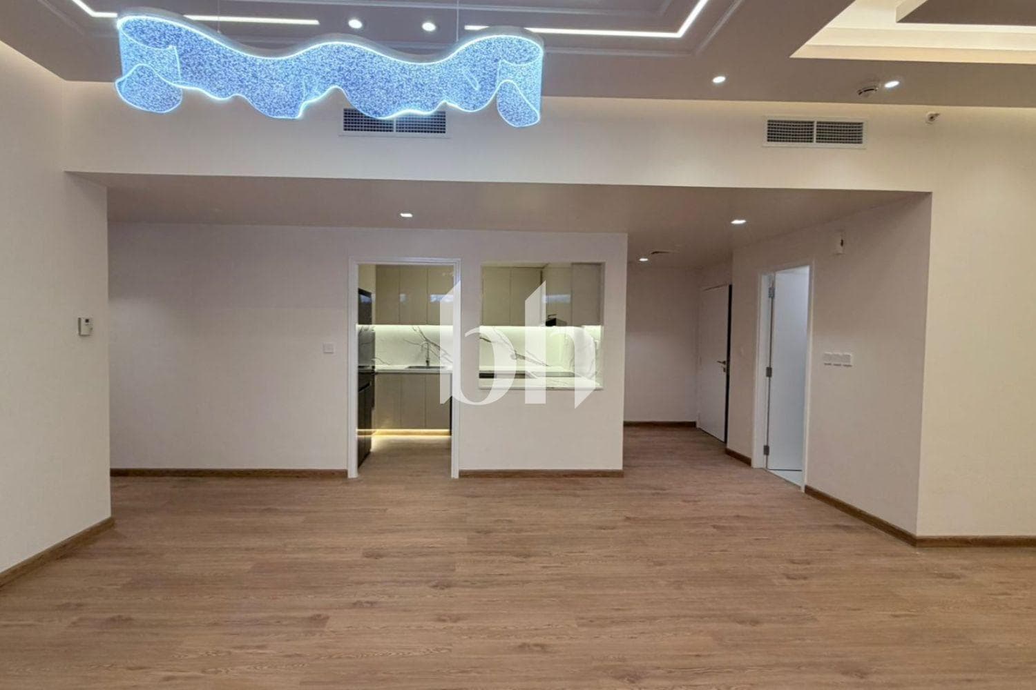 3 Bedrooms Apartment in Sadaf 5