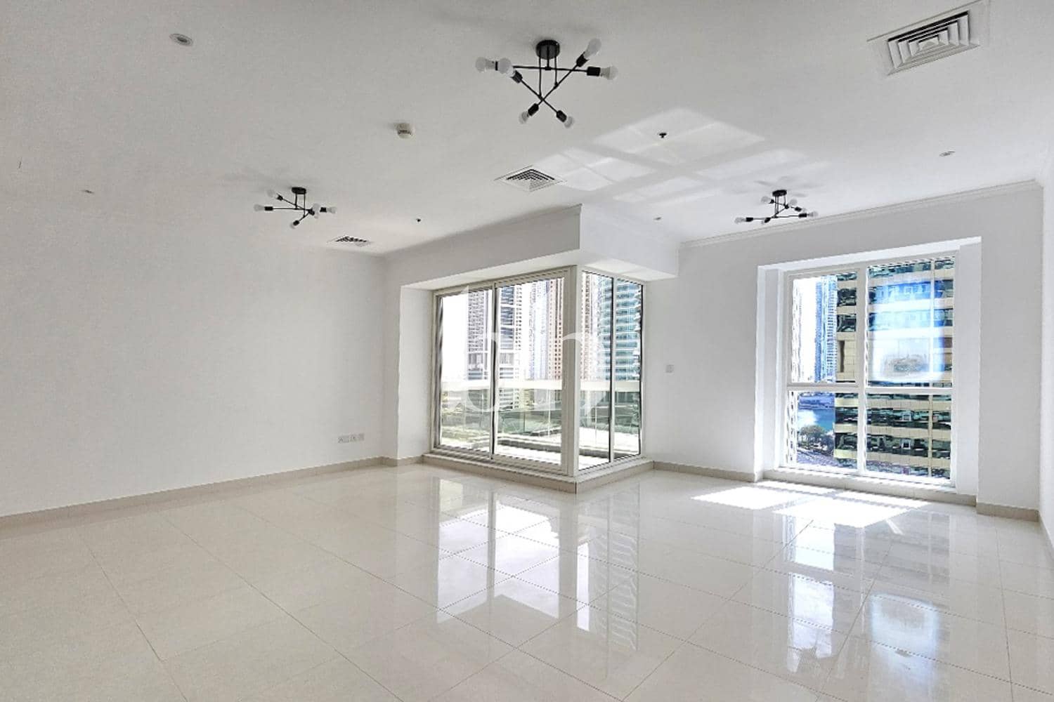 2 Bedroom Apartment in Al Shera Tower - photo 1