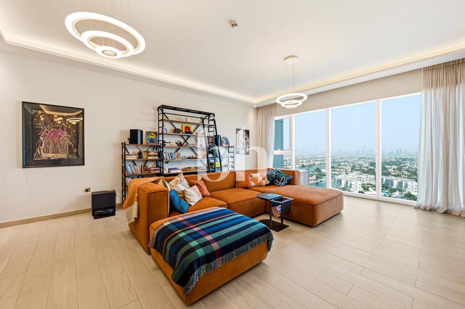 3 Bedroom Apartment in Me Do Re Tower