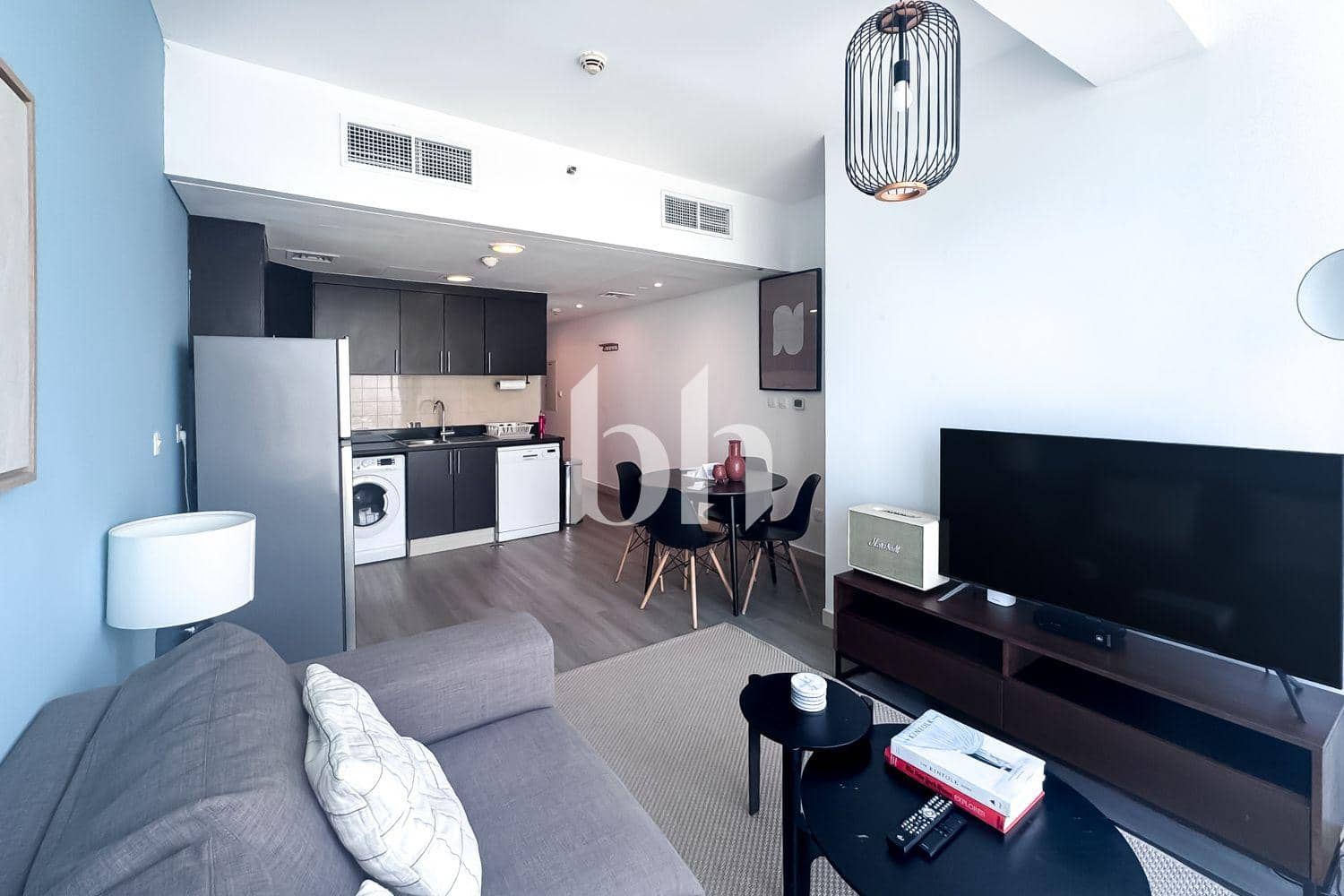 1 Bedroom Apartment in Laguna Tower - photo 1