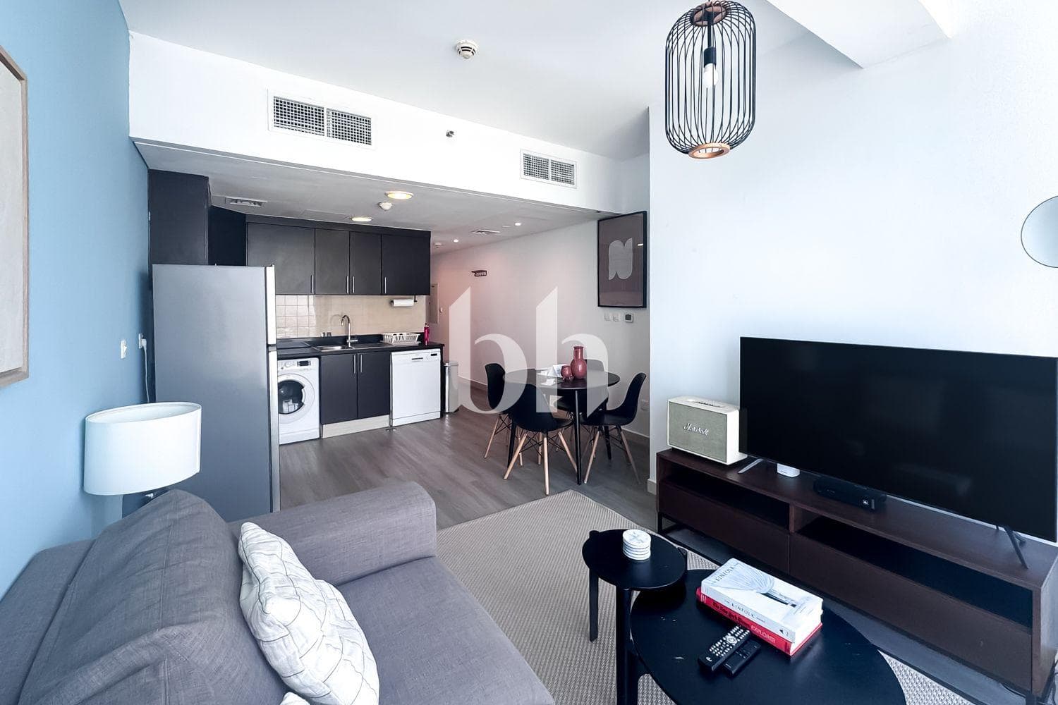 1 Bedroom Apartment in Laguna Tower - photo 1