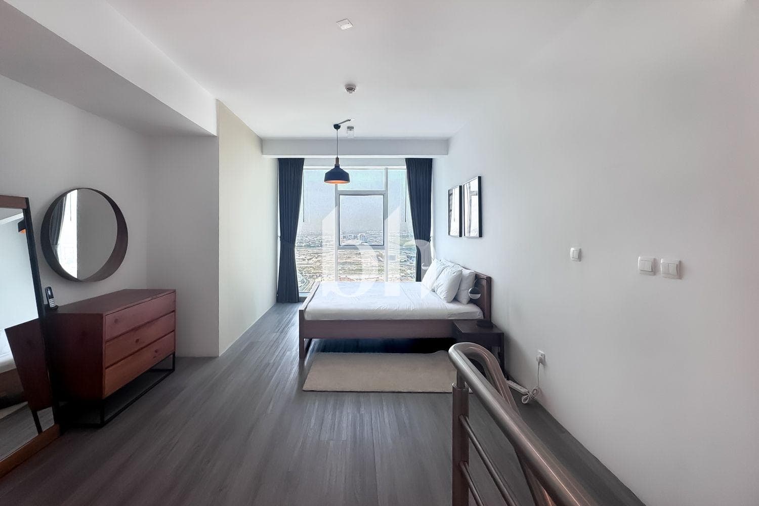 1 Bedroom Apartment in Laguna Tower - photo 2