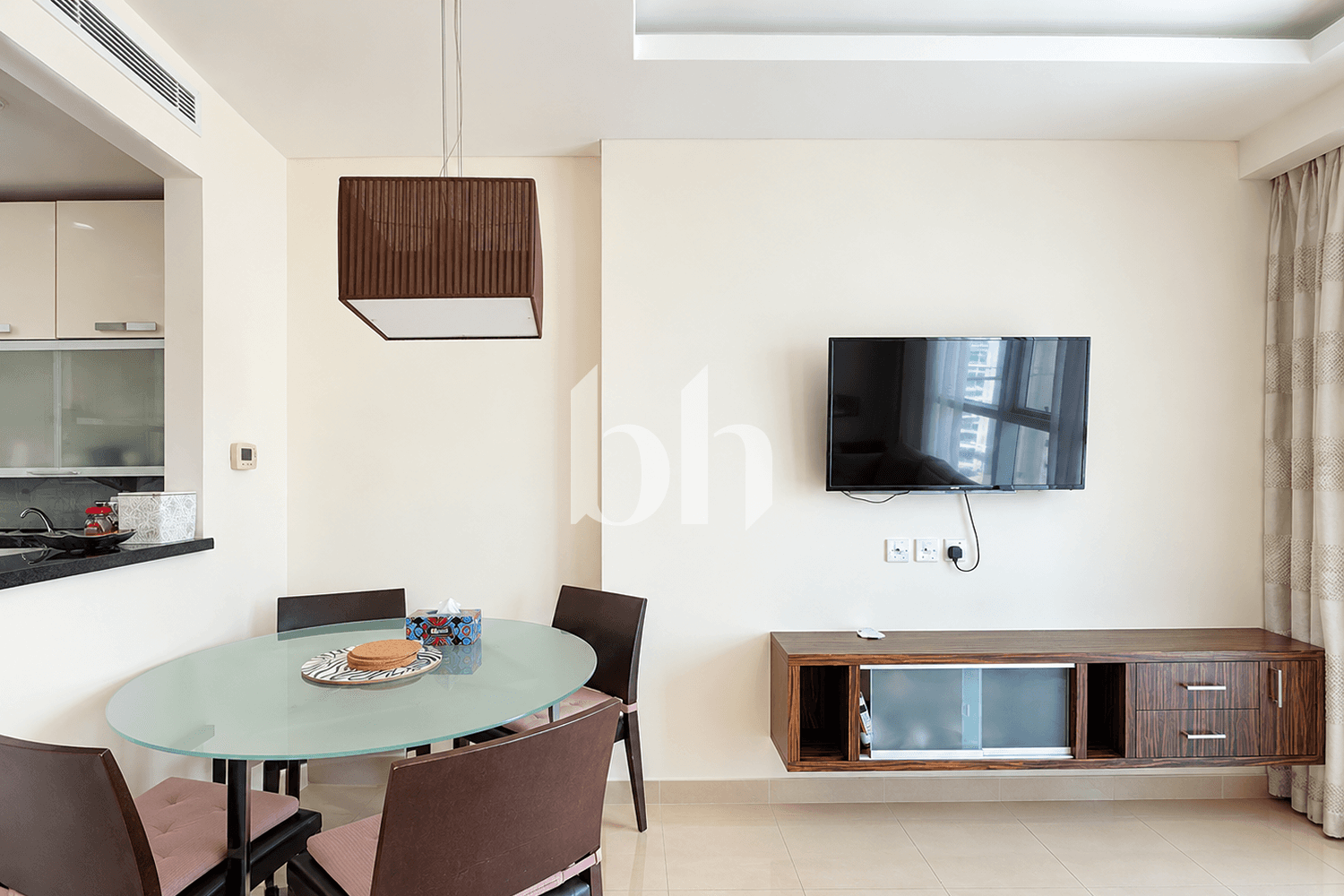 1 Bedroom Apartment in Bonnington Tower - photo 2