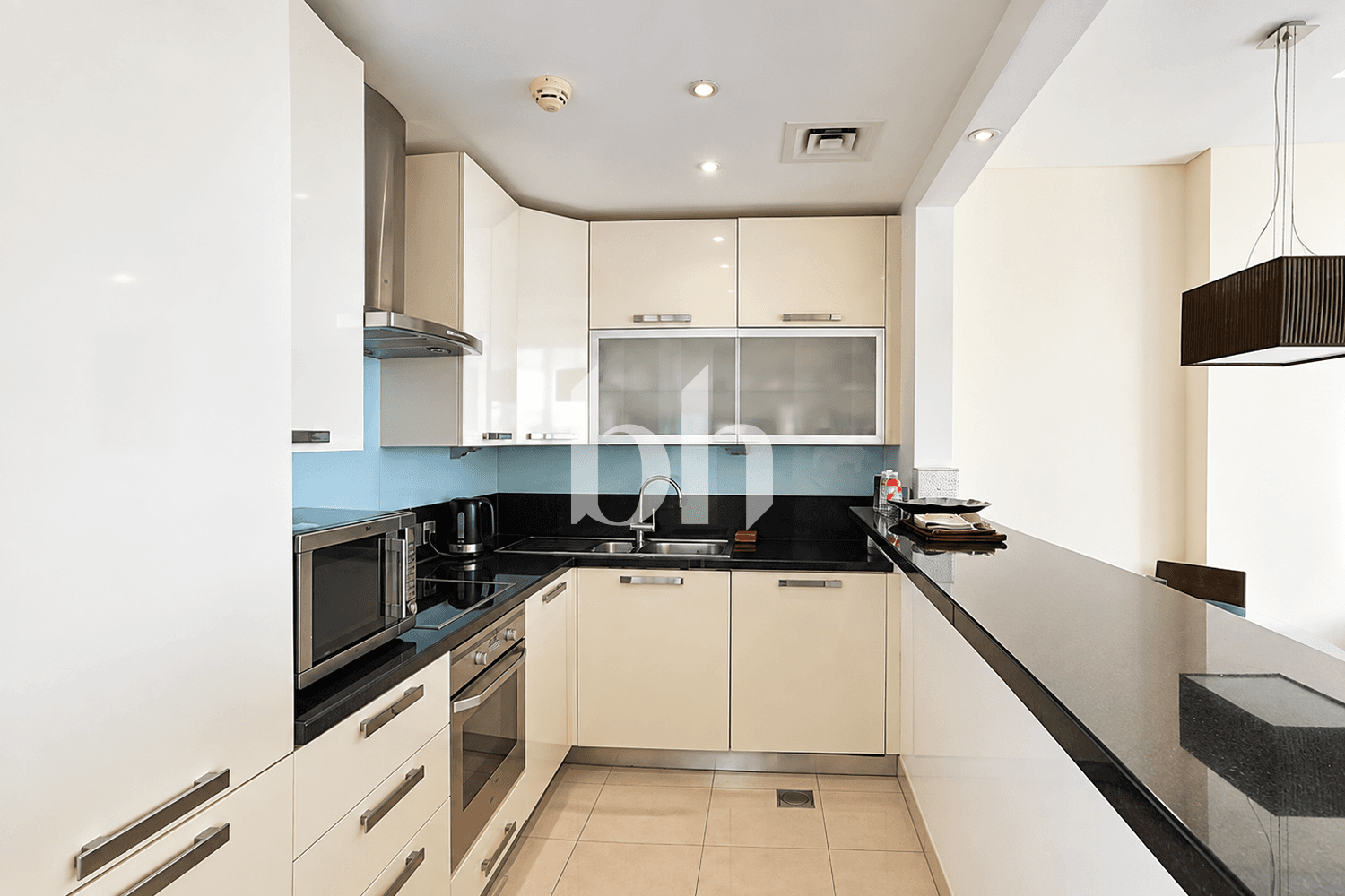 1 Bedroom Apartment in Bonnington Tower - photo 1