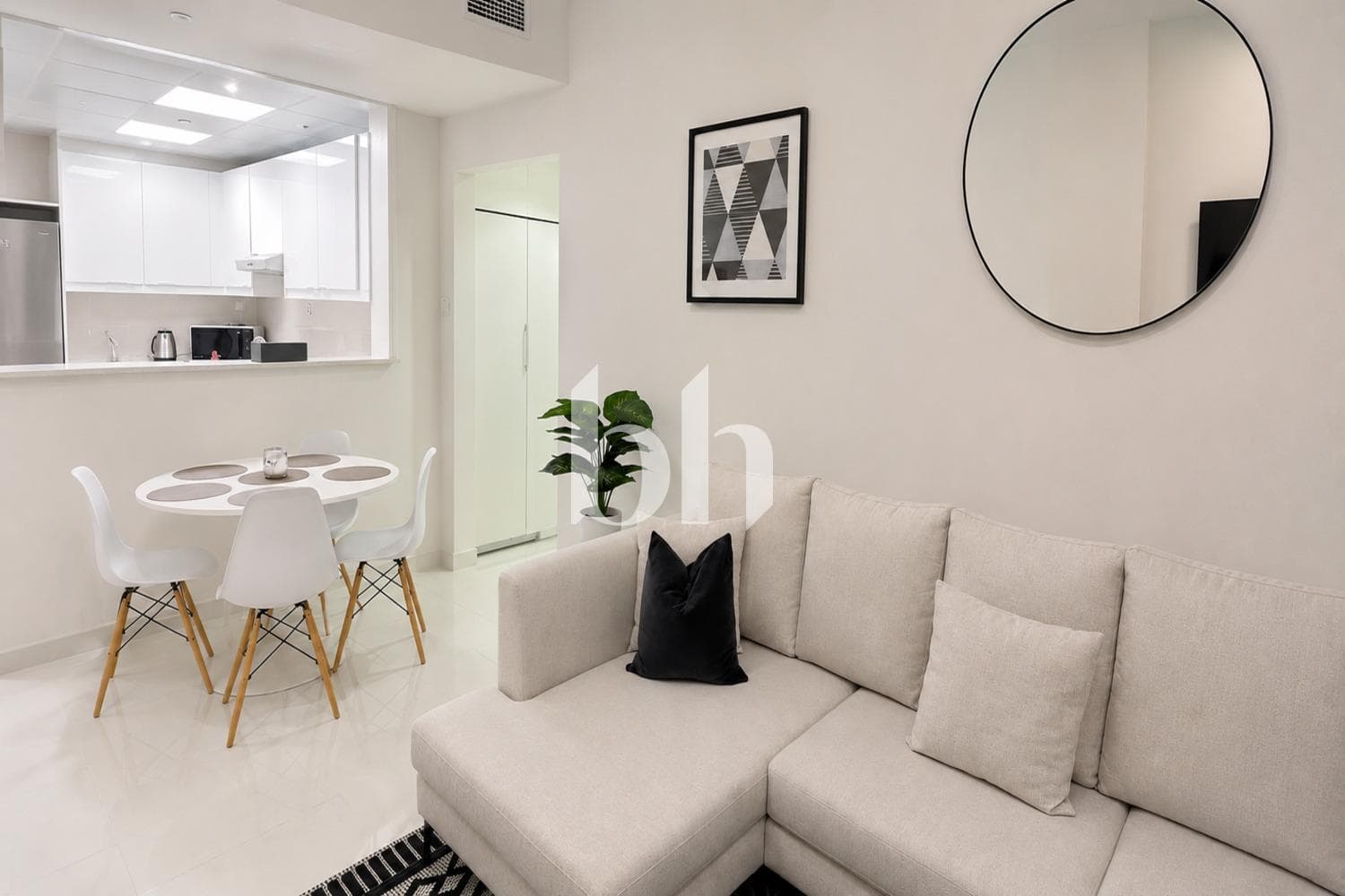 1 Bedroom Apartment in Icon Tower 2 - photo 1