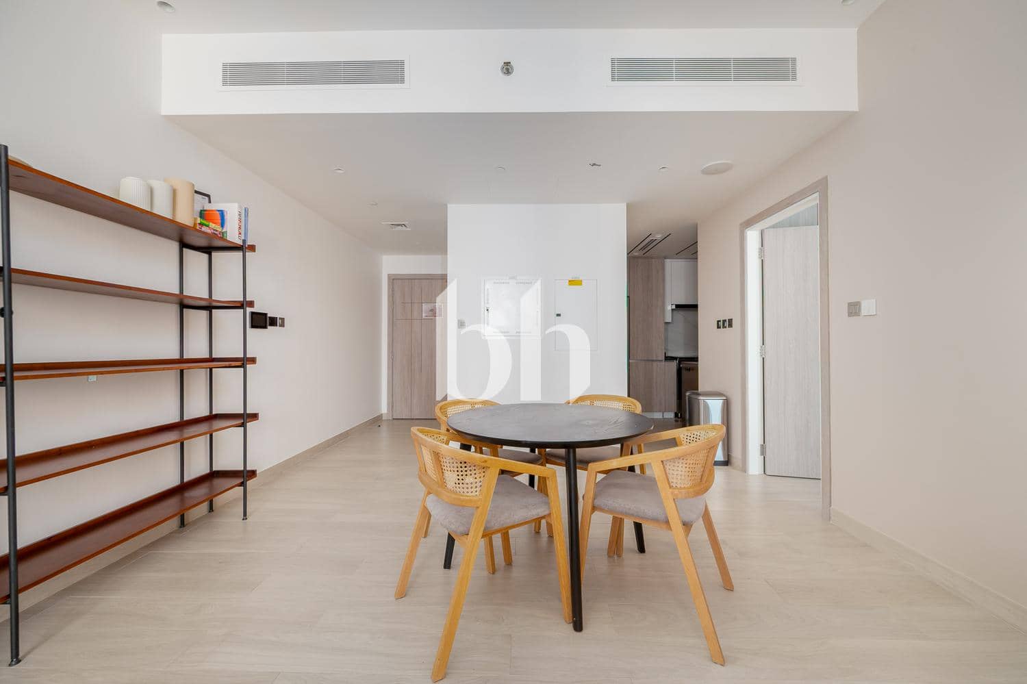 1 Bedroom Apartment in Me Do Re Tower - photo 2