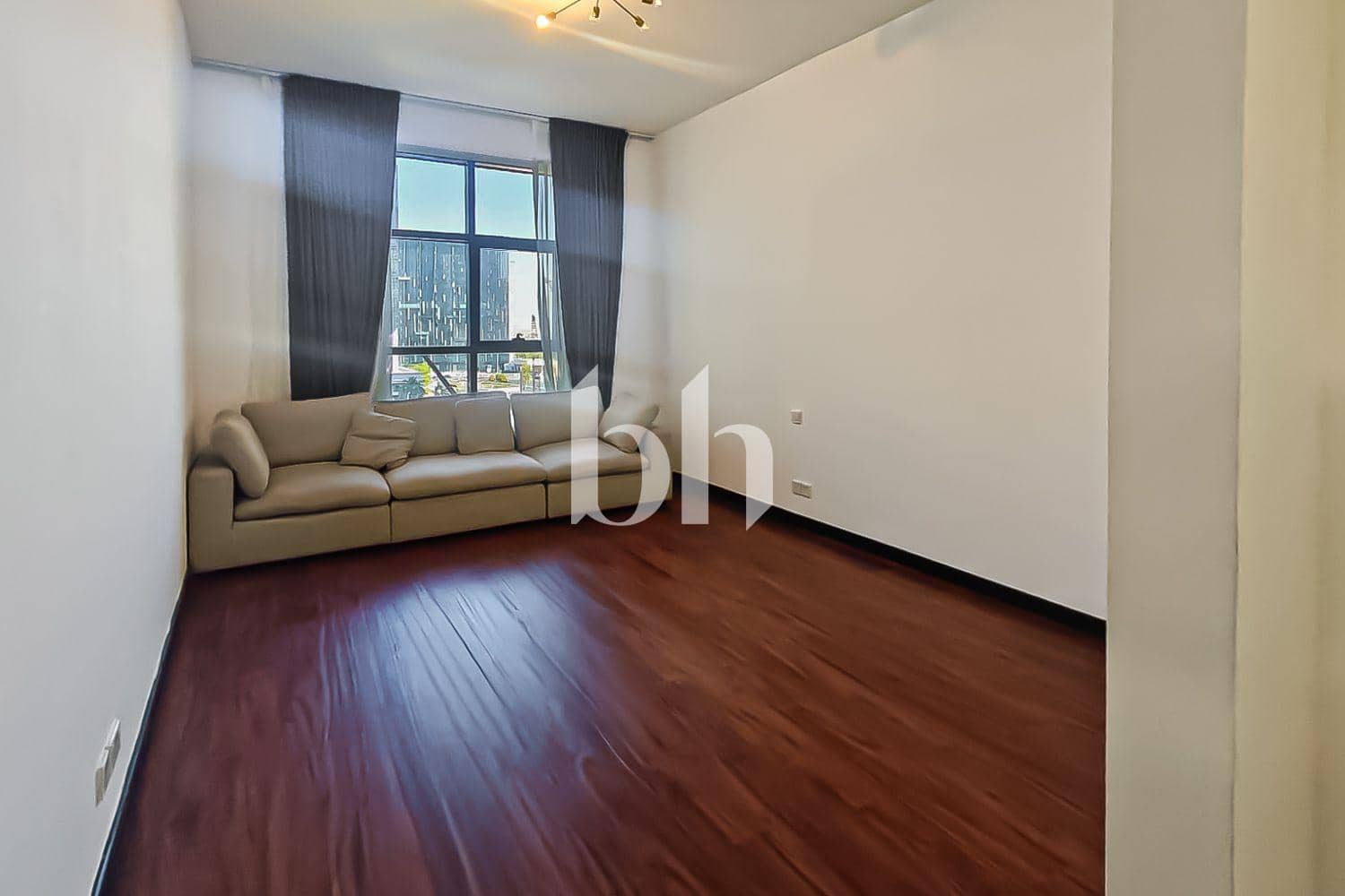 1 Bedroom Apartment in Green Lake Tower 1 - photo 2