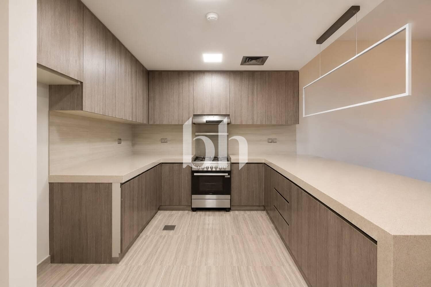 1 Bedroom Apartment in MBL Residence - photo 2