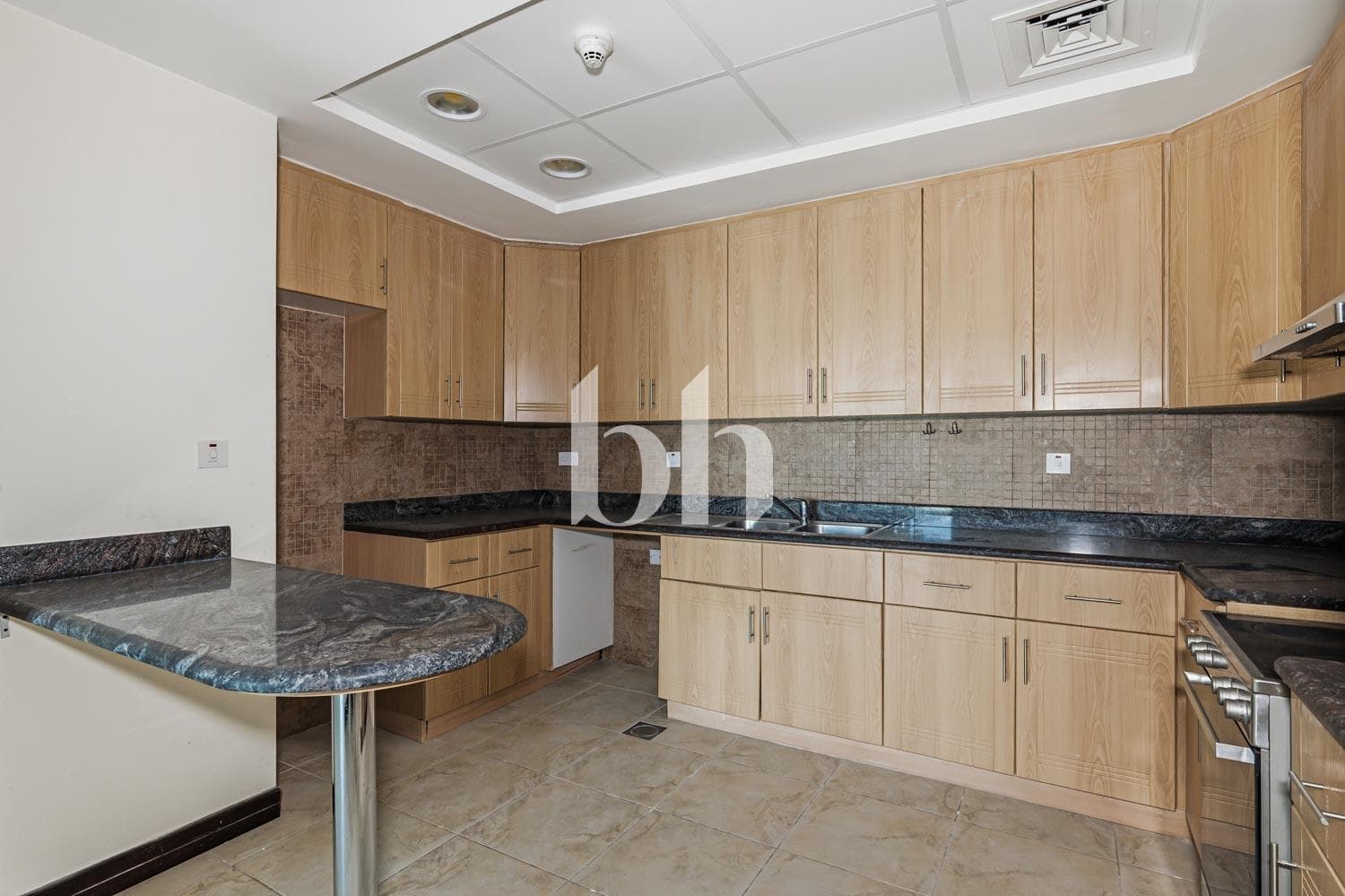 3 Bedroom Apartment in Goldcrest Views 1 - photo 1