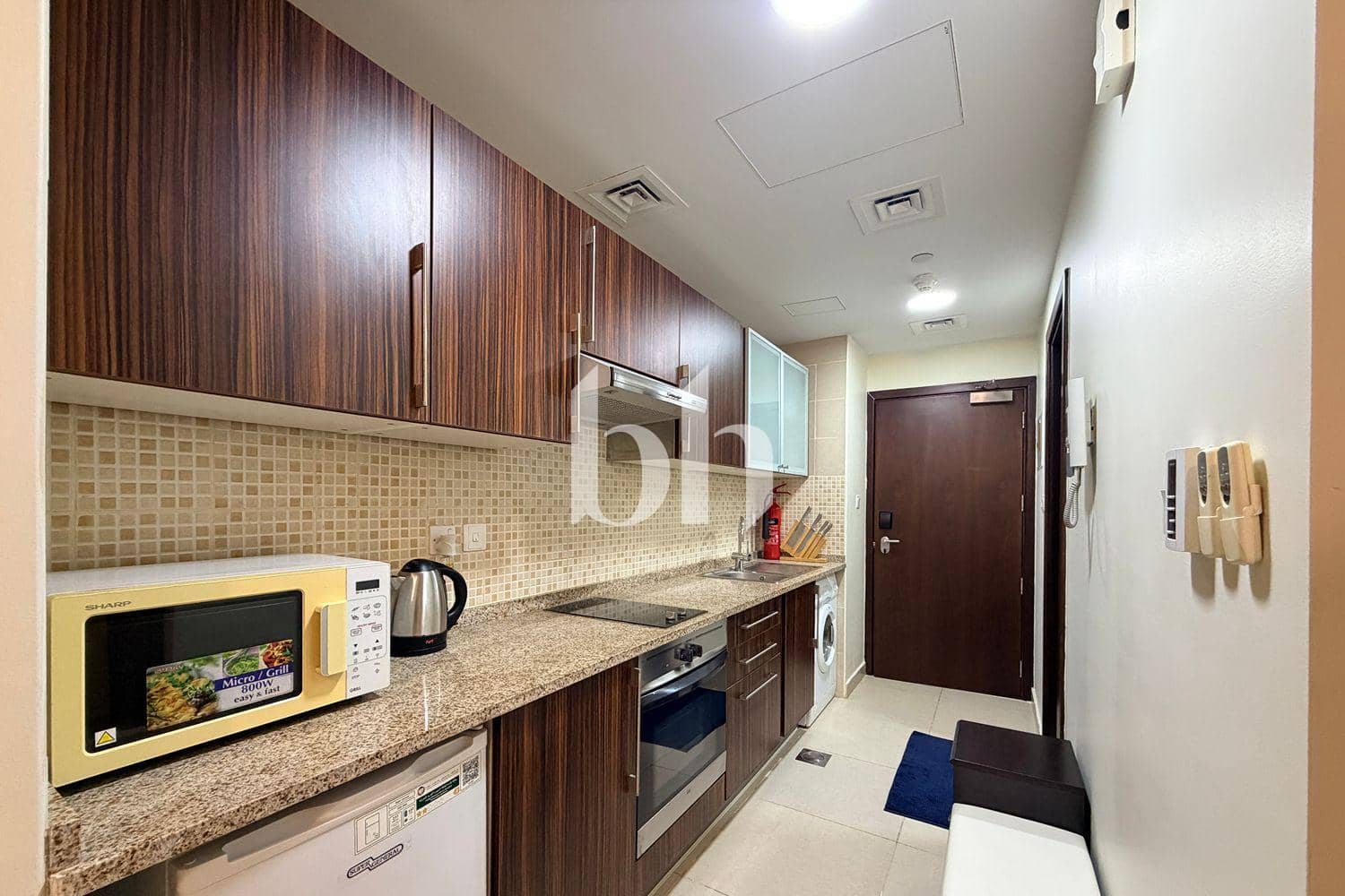 Studio Apartment in Goldcrest Executive - photo 1