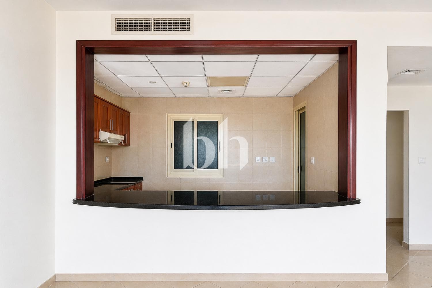 1 Bedroom Apartment in Icon Tower 1 - photo 2