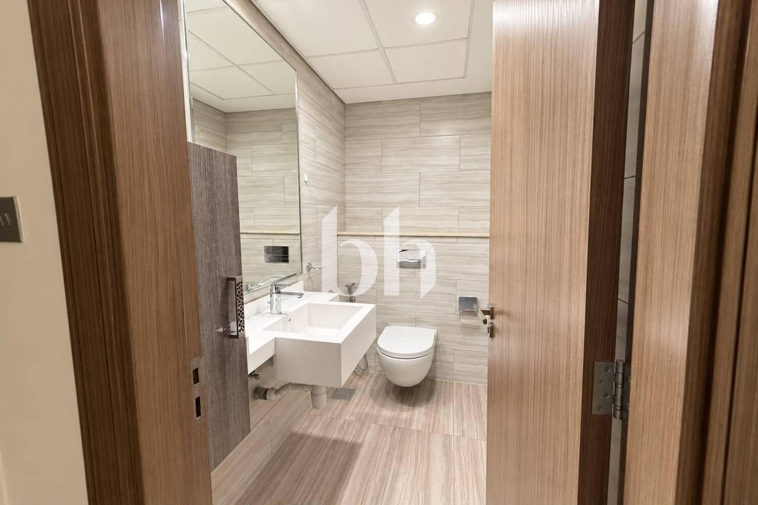1 Bedroom Apartment in MBL Residence - photo 2