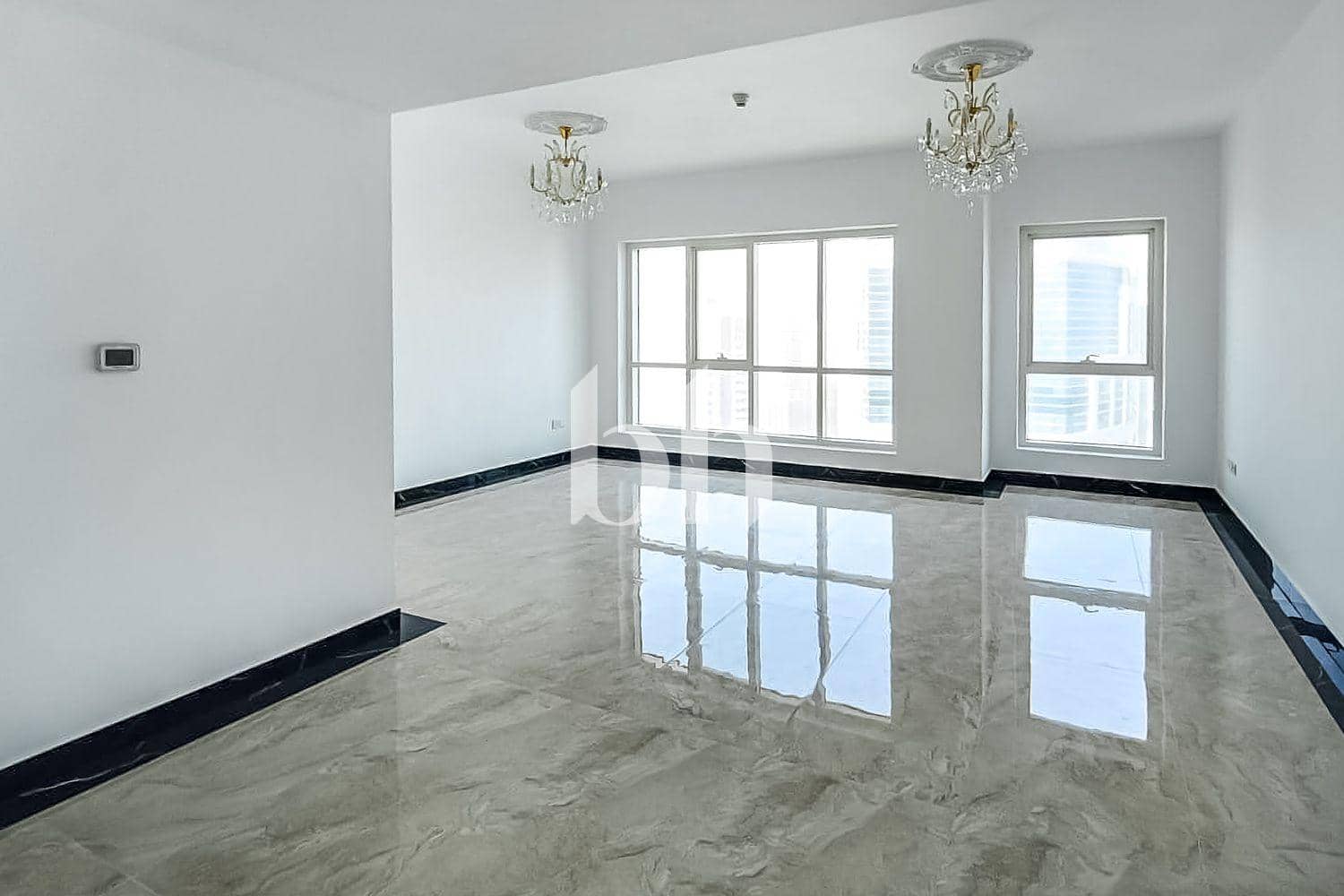 2 Bedroom Apartment in Lake Point Tower - photo 1