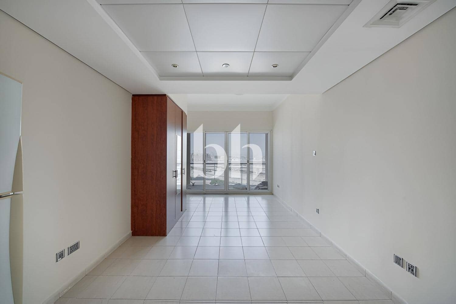 Studio Apartment in Lake View Tower