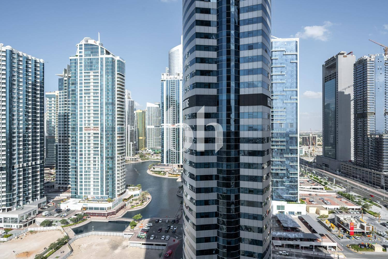 2 Bedroom Apartment in Lake Point Tower - photo 1