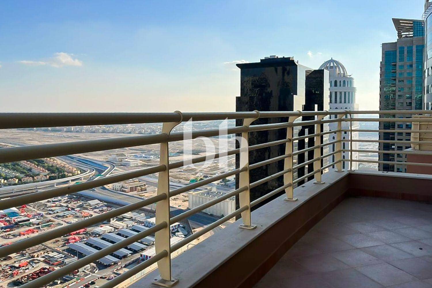 2 Bedroom Apartment in Icon Tower 1 - photo 2