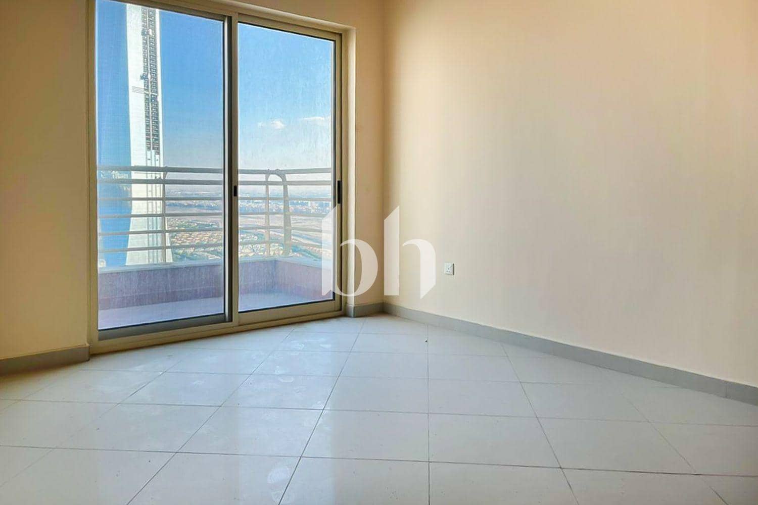 2 Bedroom Apartment in Icon Tower 1 - photo 1