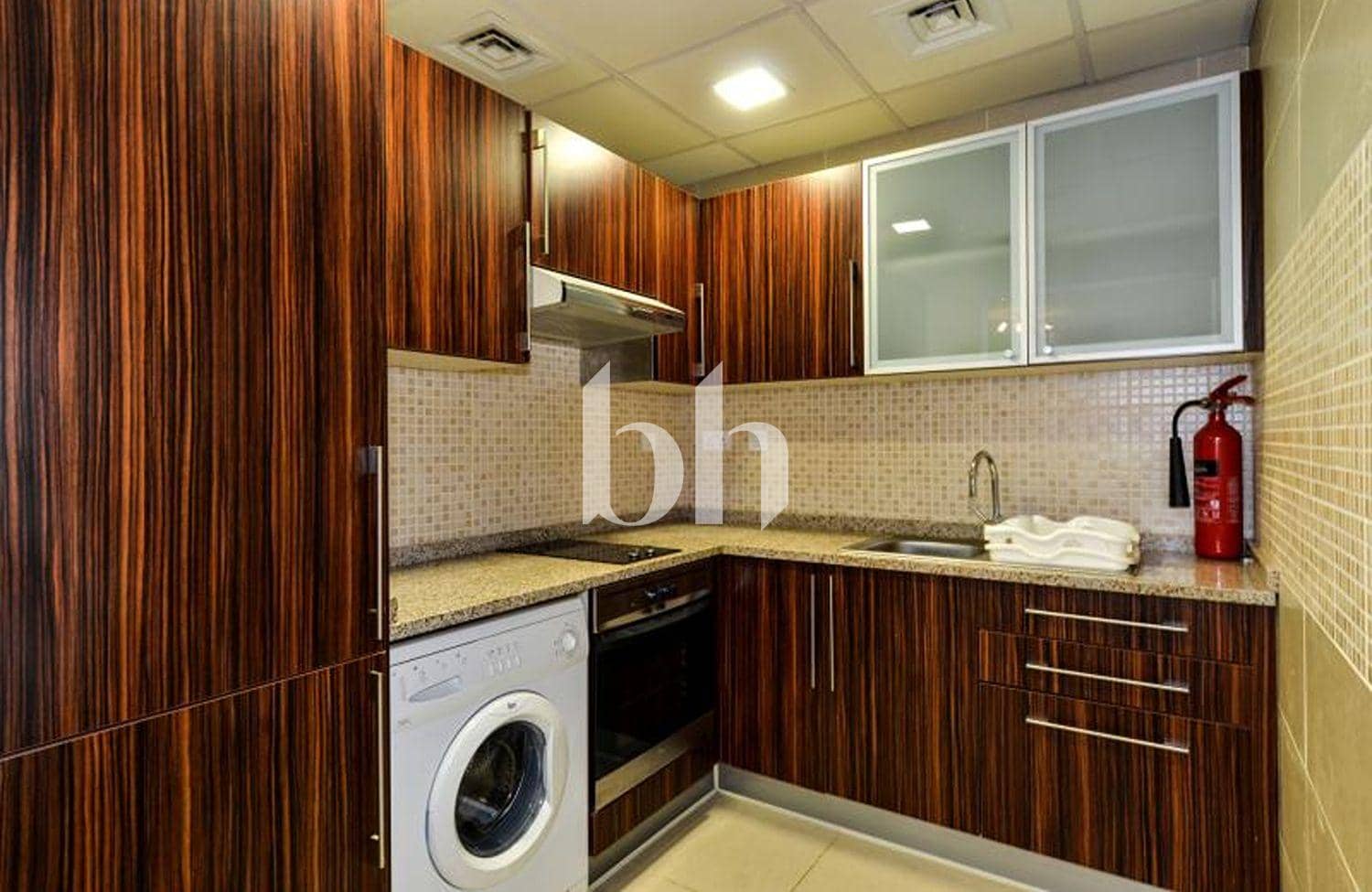 1 Bedroom Apartment in Goldcrest Executive - photo 2