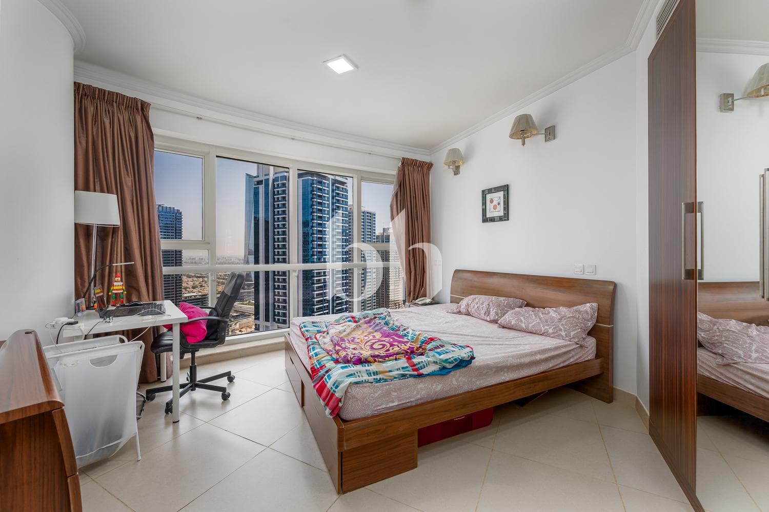 1 Bedroom Apartment in Goldcrest Executive - photo 2