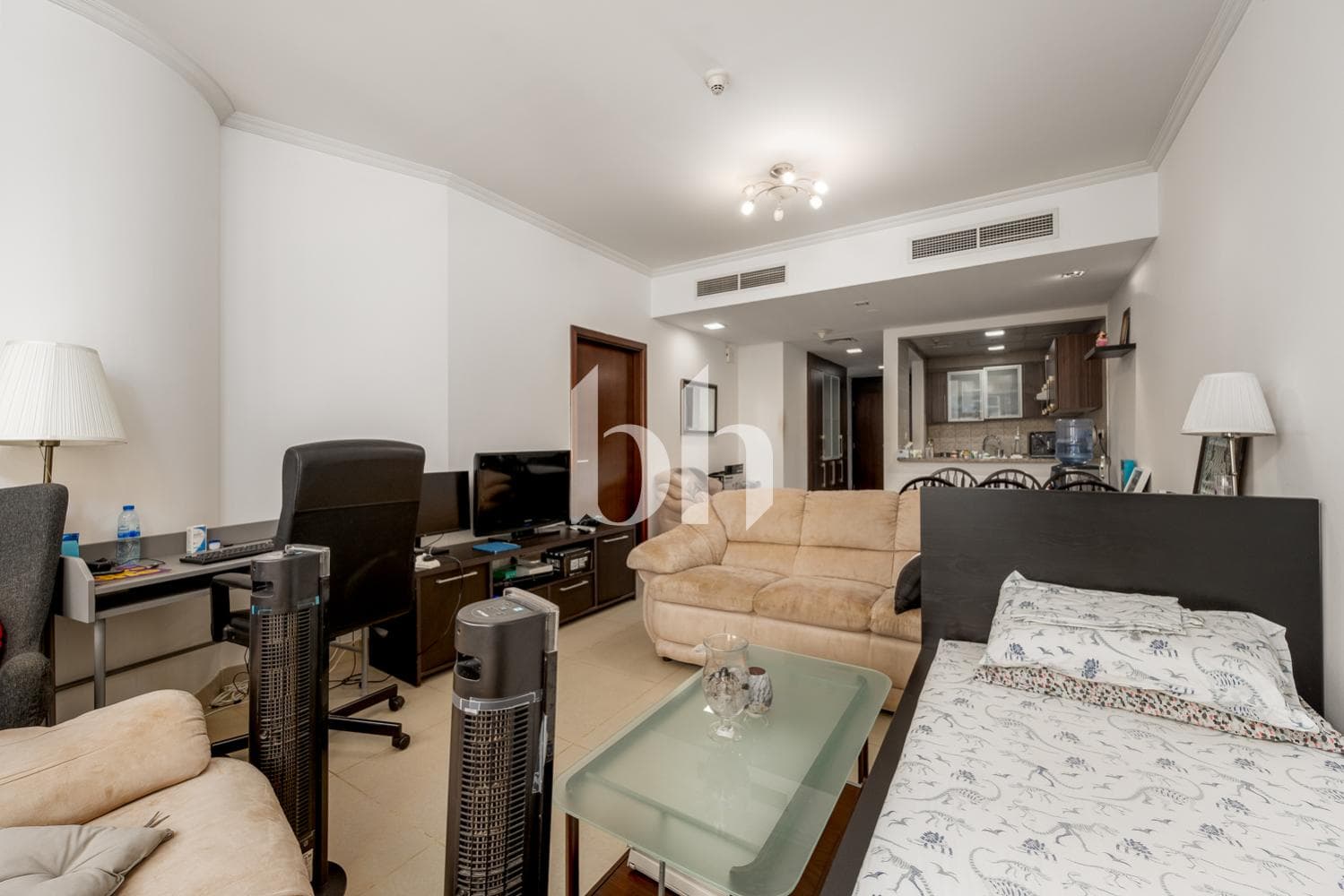 1 Bedroom Apartment in Goldcrest Executive - photo 1