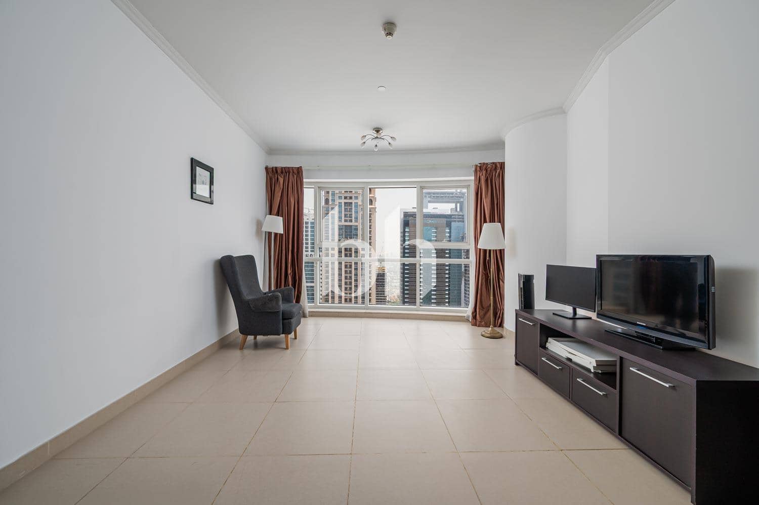 1 Bedroom Apartment in Goldcrest Executive - photo 1