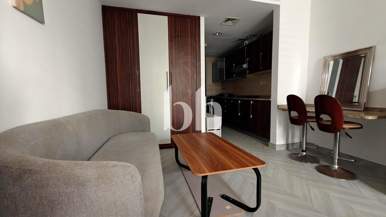Studio Apartment in Goldcrest Executive - photo 1