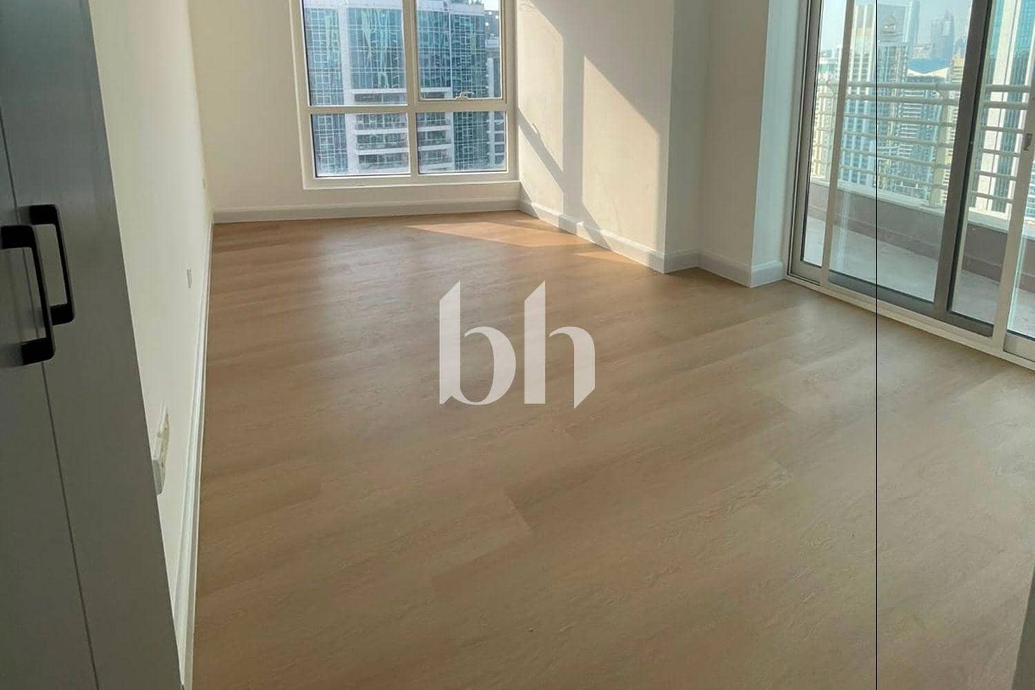 3 Bedroom Apartment in Icon Tower 1 - photo 1